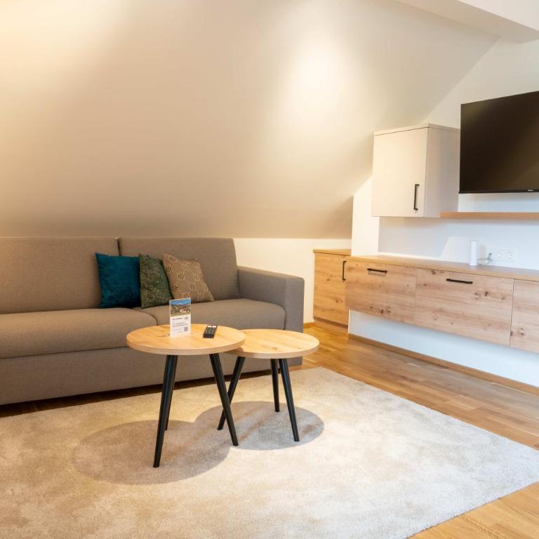 Bauernhofhotel "die Unterbergerin" - Zimmer mit Frühstück und Ferienwohnungen in Gastein mit GRATIS Thermeneintritt - Apartment mit Blick auf die Berge - 4