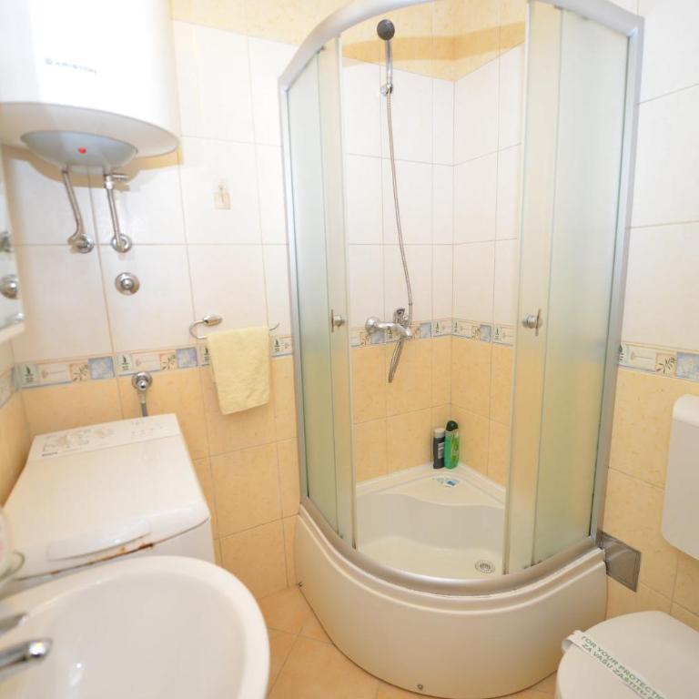 Apartments Popovic 2 - One-Bedroom Apartment with Terrace - 12