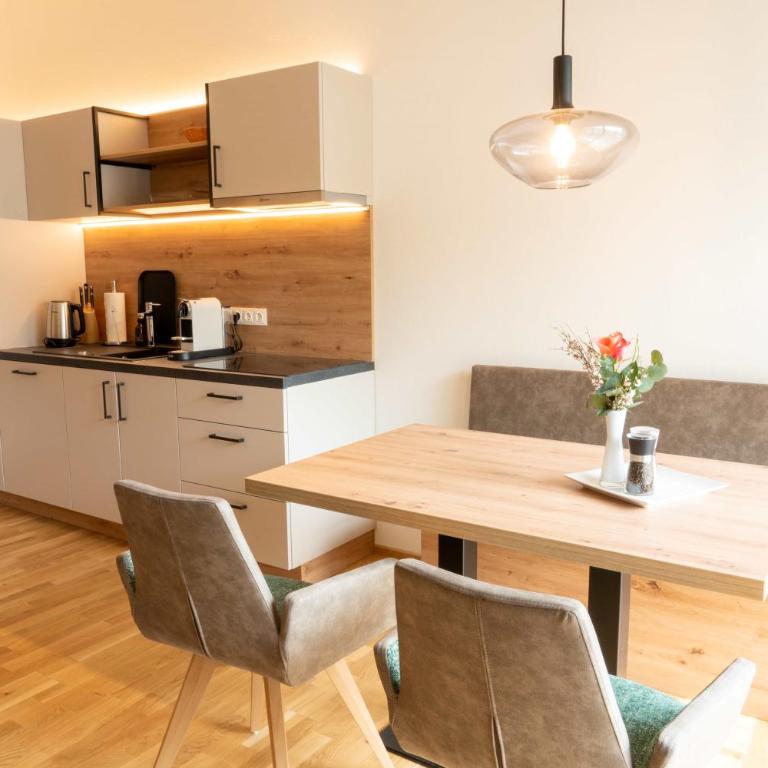 Bauernhofhotel "die Unterbergerin" - Zimmer mit Frühstück und Ferienwohnungen in Gastein mit GRATIS Thermeneintritt - Superior Apartment - 6