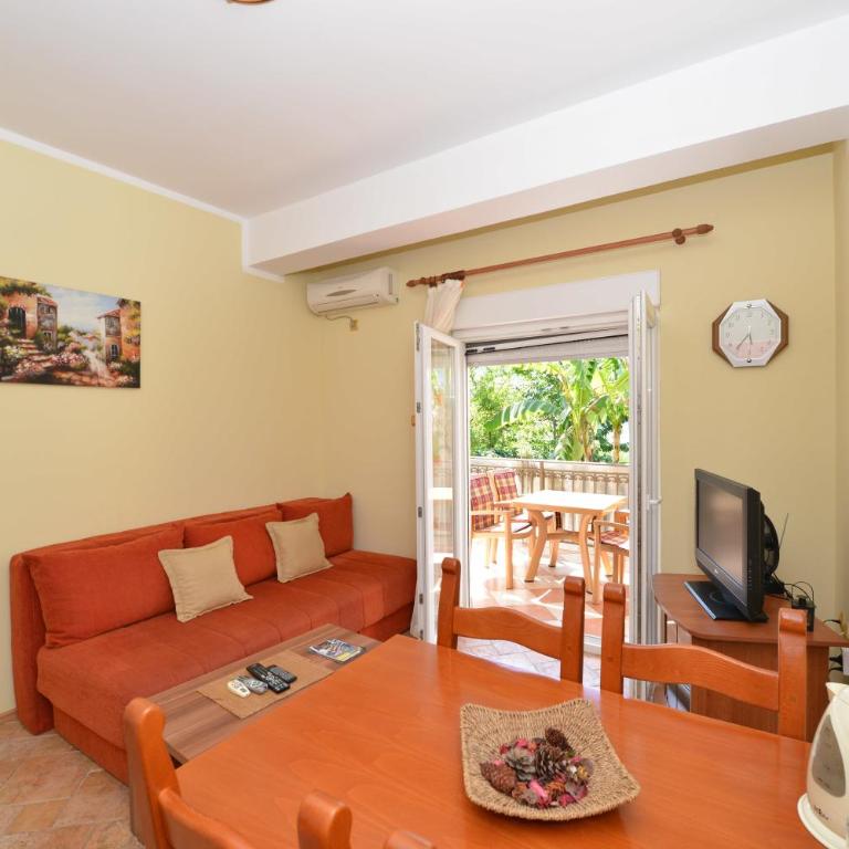 Apartments Popovic 2 - One-Bedroom Apartment with Terrace - 3