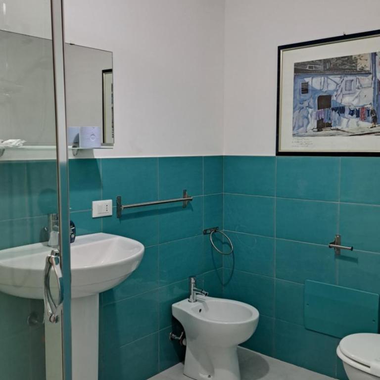 Affittacamere Garibaldi - Camera Matrimoniale con Bagno Privato - 6
