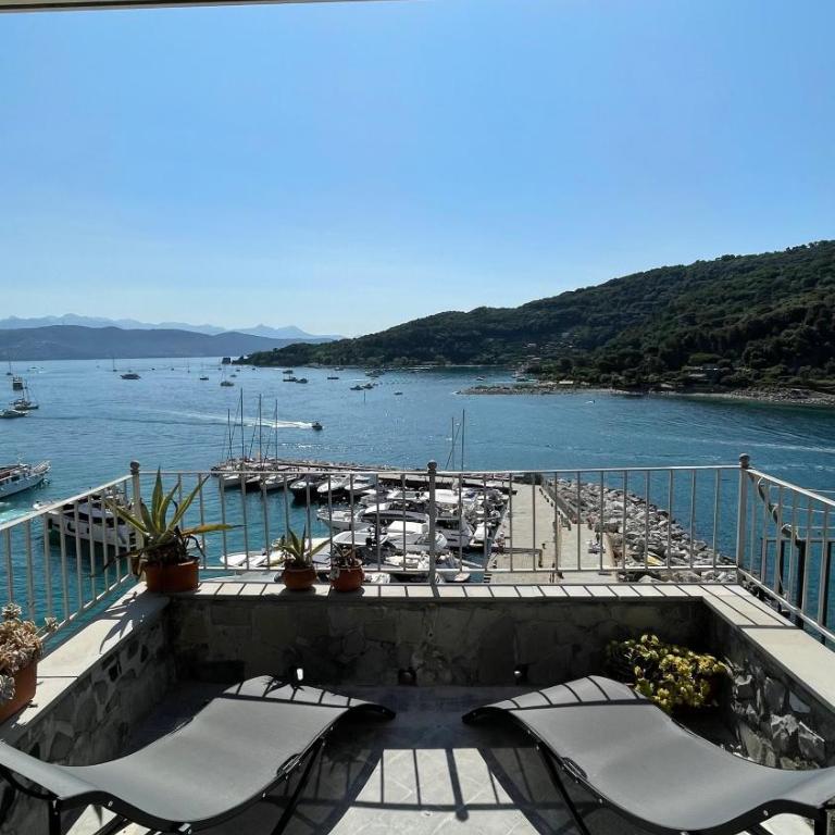 Seafront rooftop flat w/ terrace - Appartamento con 1 Camera da Letto - 16