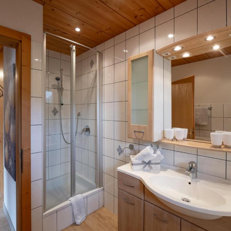 Gästehaus Gollner - Premier Apartment mit 2 Schlafzimmern - 3