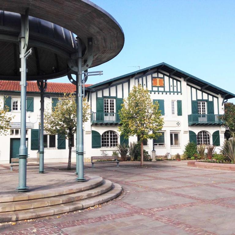 Bel Apt Moderne, 1 Chambre, Balcon, Ascenseur, Parking, Proche Commerces, 10 min Plages - Apartment mit 1 Schlafzimmer - 6