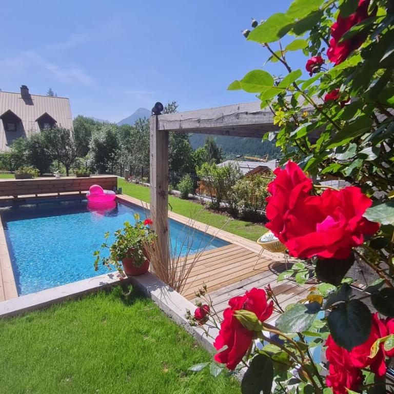 Chalet SERRE CAMBEOU Piscine&spa - Appartement 3 Chambres - 4