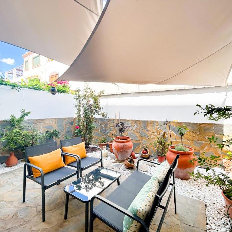 Townhouse with Arabic pool and close to the beach in Estepona - Casa de 3 dormitorios - 50