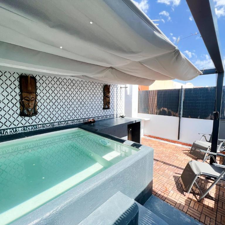 Townhouse with Arabic pool and close to the beach in Estepona - Casa de 3 dormitorios - 21
