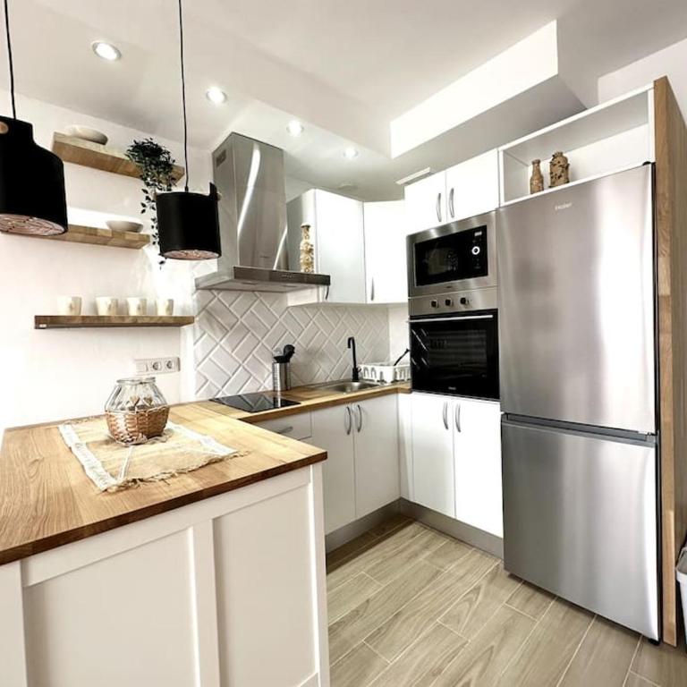 El Cocotero by the sea, desk,300mb fiber and terrace - Apartamento de 1 dormitorio - 5