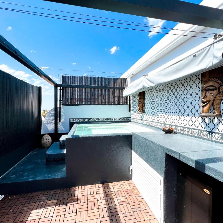 Townhouse with Arabic pool and close to the beach in Estepona - Casa de 3 dormitorios - 23