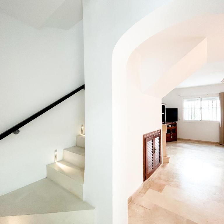 Townhouse with Arabic pool and close to the beach in Estepona - Casa de 3 dormitorios - 46