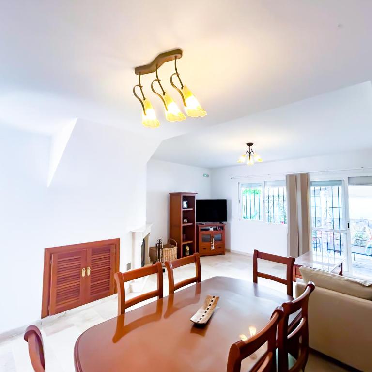 Townhouse with Arabic pool and close to the beach in Estepona - Casa de 3 dormitorios - 40