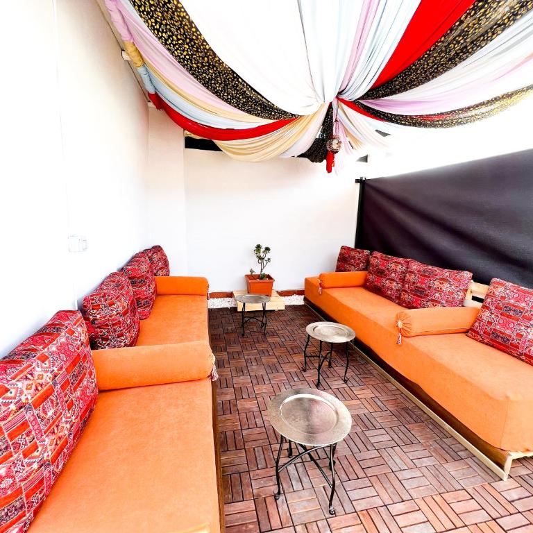 Townhouse with Arabic pool and close to the beach in Estepona - Casa de 3 dormitorios - 58