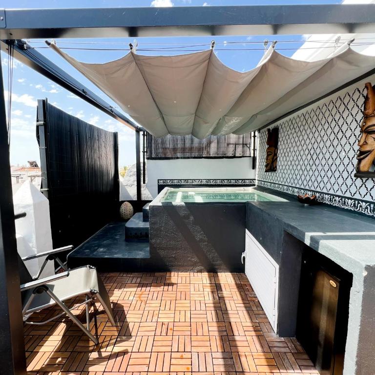 Townhouse with Arabic pool and close to the beach in Estepona - Casa de 3 dormitorios - 27