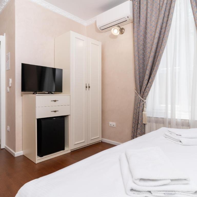 Ornament Hotel - Deluks Soba sa Bračnim Krevetom (King-size) - 5