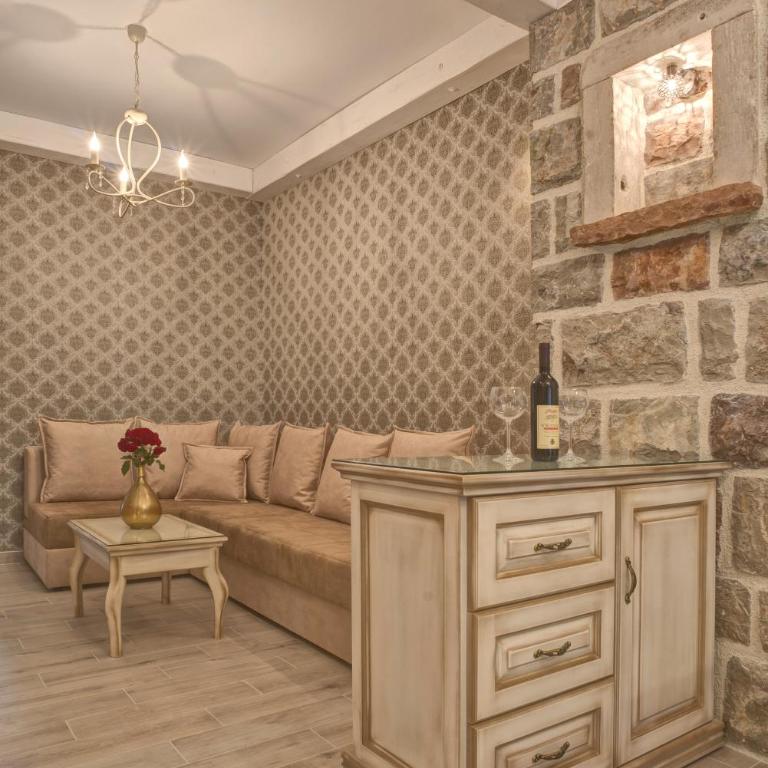 Piazza Apartments 2 - One-Bedroom Apartment - 5