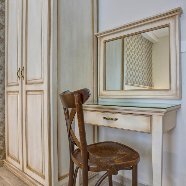 Piazza Apartments 2 - One-Bedroom Apartment - 12