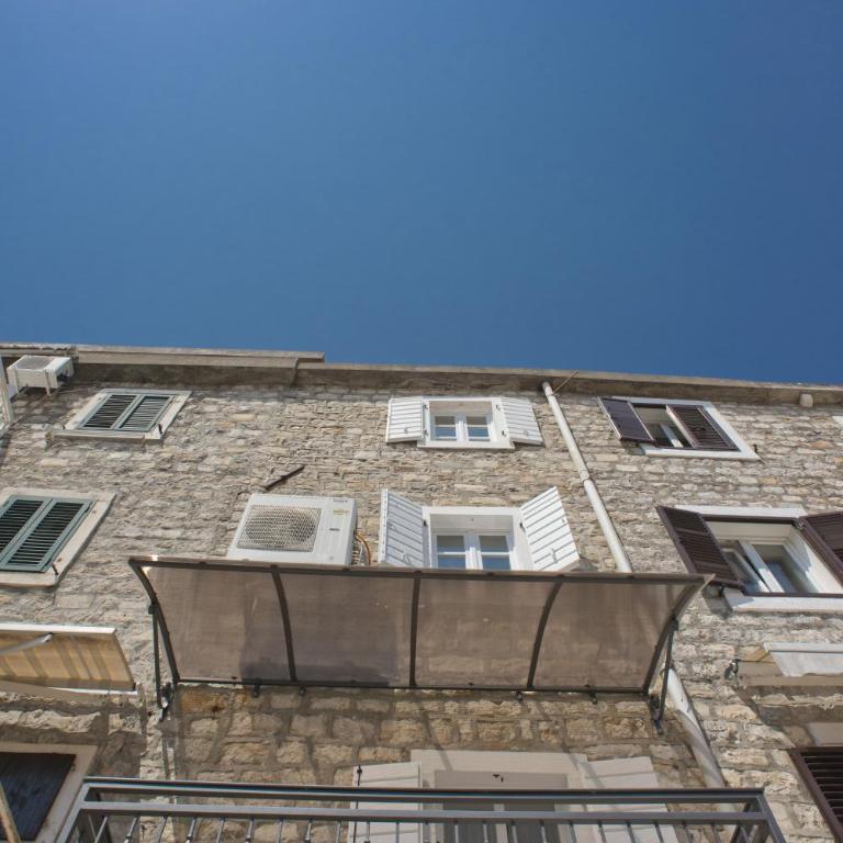 Piazza Apartments 2 - Apartment with Sea View - 11