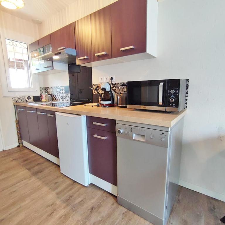 L'Escampette, Duplex T3, centre Luchon, wifi, casier à skis, 4 personnes - Appartement 2 Chambres - 14