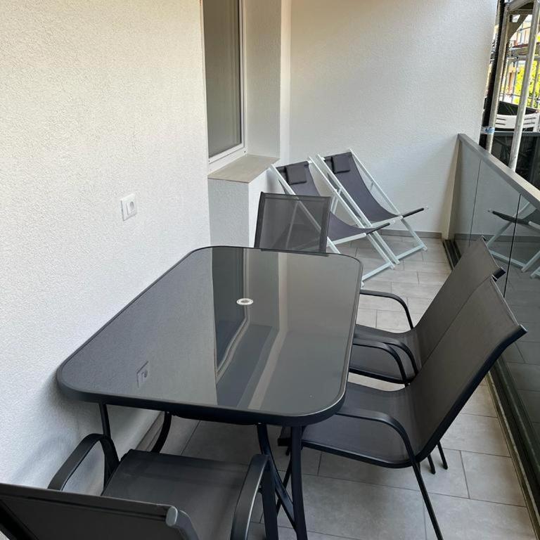 Flow Apartments Karl Wolf Park - Family Suite - 21