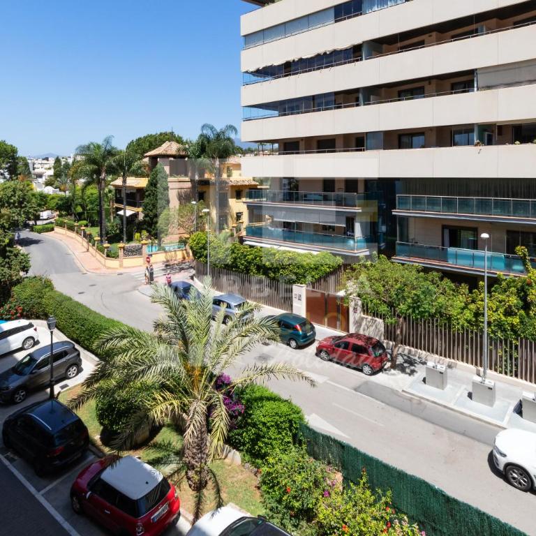 751, RENOVATED 2 Beedroom Apartment, Second line of the beach, Wifi, ParkingING - Two-Bedroom Apartment - 65