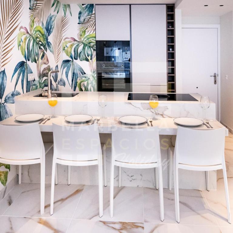 751, RENOVATED 2 Beedroom Apartment, Second line of the beach, Wifi, ParkingING - Two-Bedroom Apartment - 1