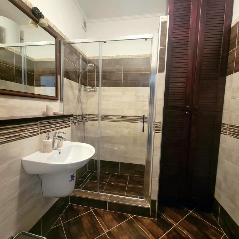 Villa Chantal - Apartment with Balcony - 11