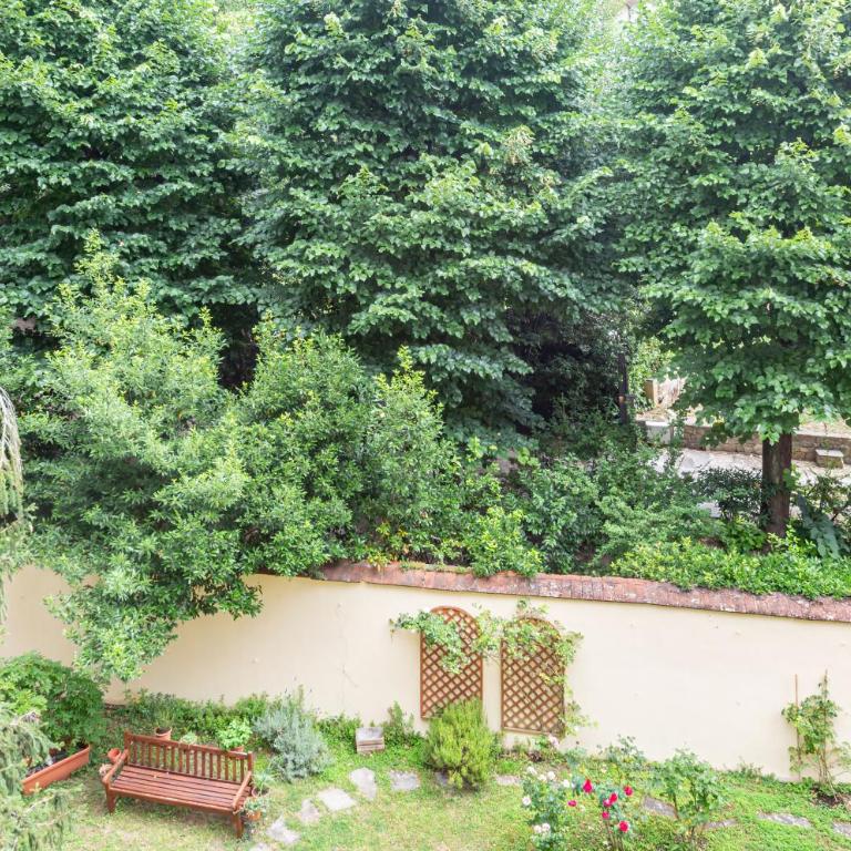 GuestHost - Stibbert & Statuto Elegant Flat with Balcony - Two-Bedroom Apartment - 24
