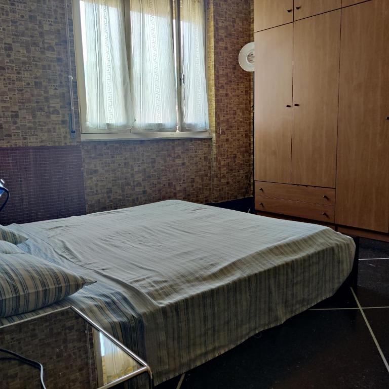 Top-Location-bright-fastWI-FI - Two-Bedroom Apartment - 8