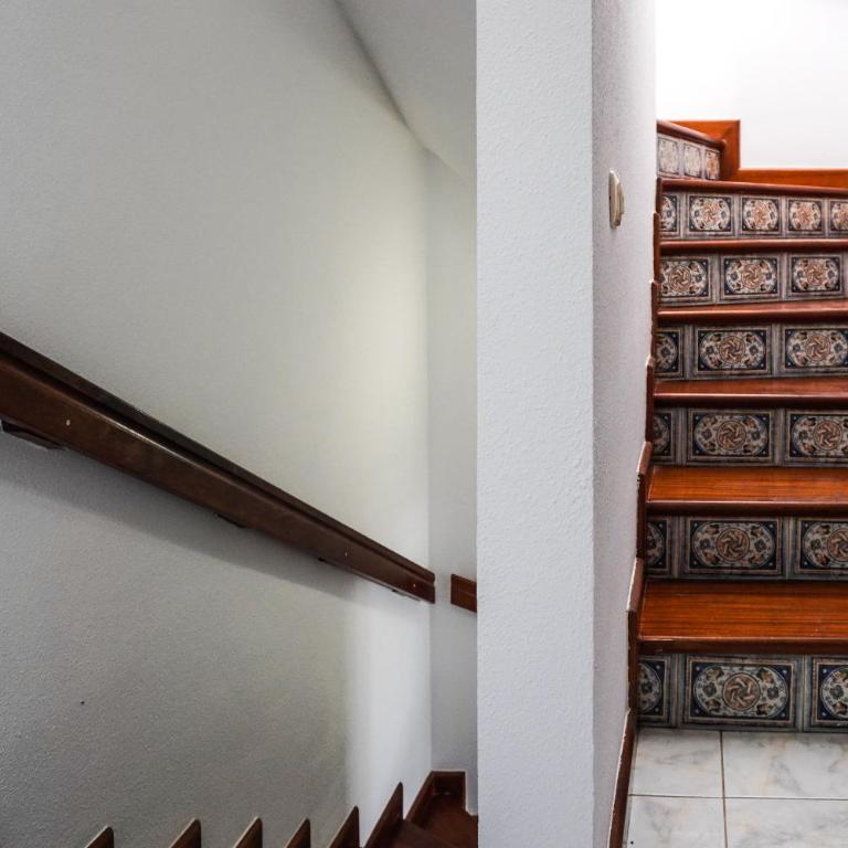 Bright House With Working Space - Three-Bedroom Apartment - 48