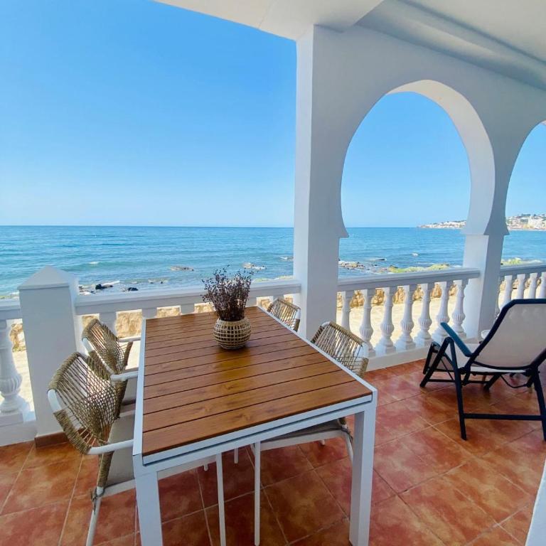Primera Línea de Playa Increíbles vistas - Apartamento de 2 dormitorios - 18