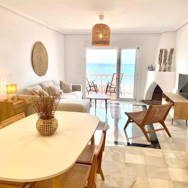 Primera Línea de Playa Increíbles vistas - Apartamento de 2 dormitorios - 7