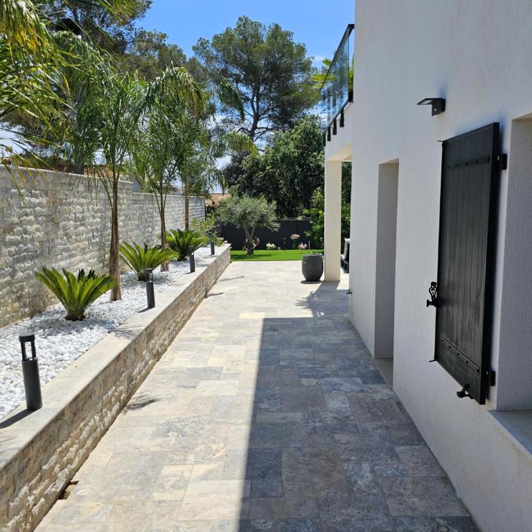 ETOILE DU BERGER Saint Aygulf 3 Villas et 4 appartements jardin individuel et piscine chauffée en saison - la mer et les plages 450 m - Apartment with Terrace - Les Cigales - 24