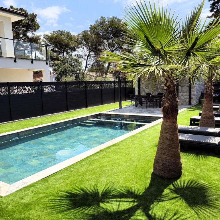ETOILE DU BERGER Saint Aygulf 3 Villas et 4 appartements jardin individuel et piscine chauffée en saison - la mer et les plages 450 m - Apartment with Terrace - Les Cigales - 5