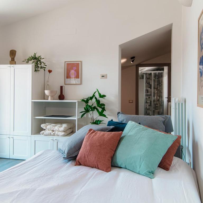 Bonanomi Como by Quokka 360 - Rooftop Terrace with Duomo View - Studio with Balcony - 25