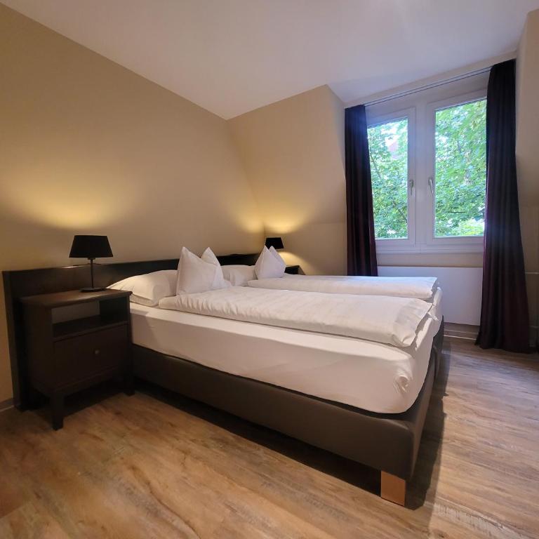 Swiss Inn & Apartments - Duplex Two Bedroom Apartment - 6