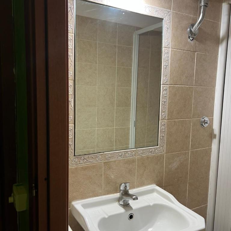 Magenta Roma house - Chambre Familiale avec Salle de Bains - 3