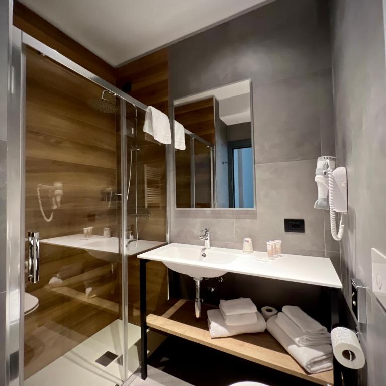 Hotel Leonessa - Camera Queen Standard - 3