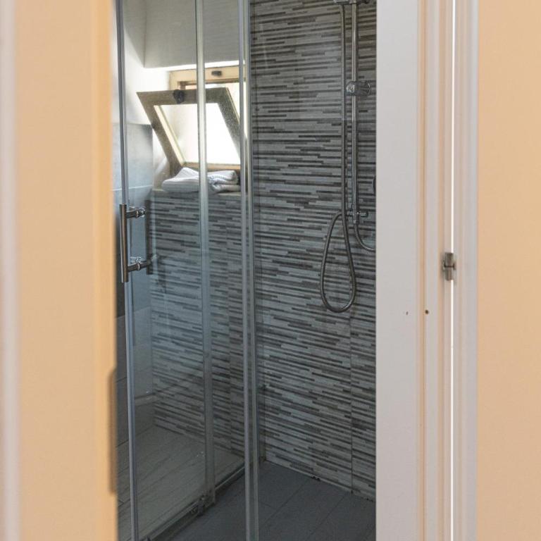 Cortile Pace - One-Bedroom House - 9