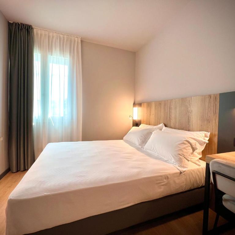 Hotel Leonessa - Camera Queen Standard - 4