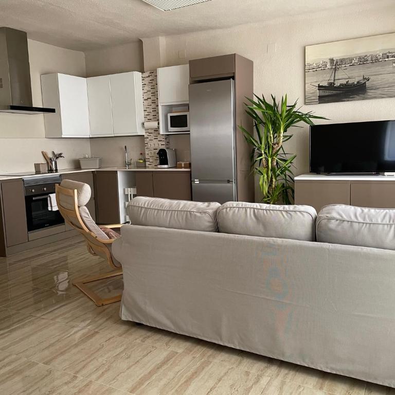 Cal Xambu - Three-Bedroom Apartment - 2