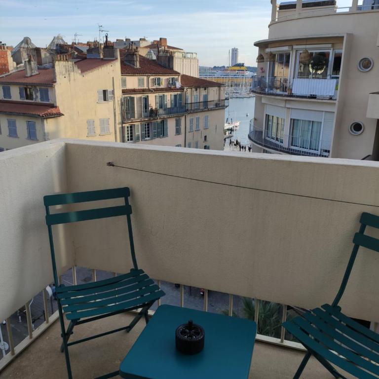 Superbe T3 climatisé - vue port de plaisance - centre historique - balcon - WIFI - 5e avec ascenseur - Appartamento con 2 Camere da Letto - 29