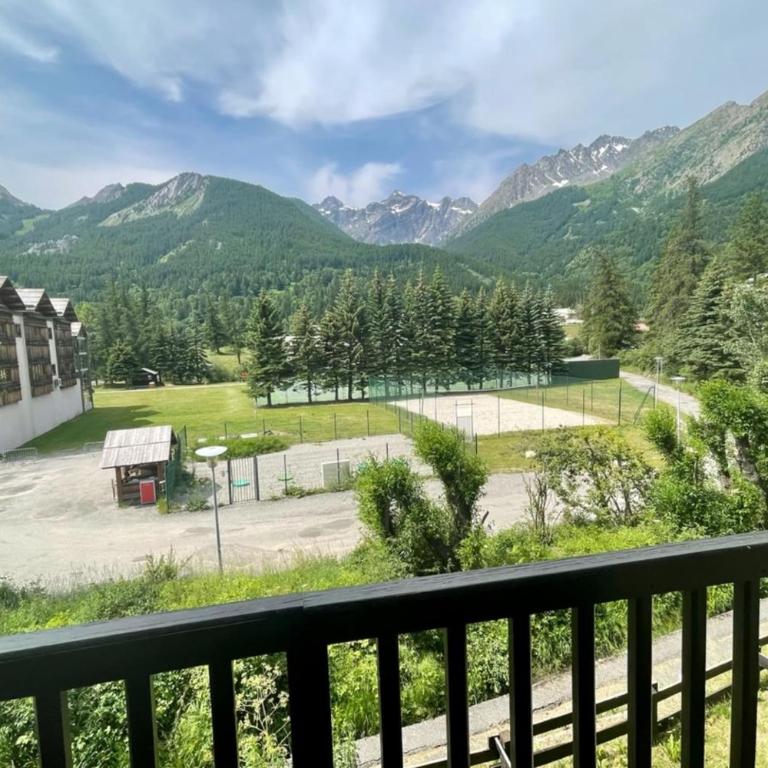 30 m next to Les Grands Bains - Appartement - 1