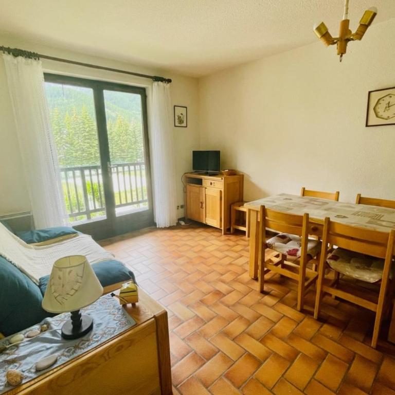 30 m next to Les Grands Bains - Appartement - 3