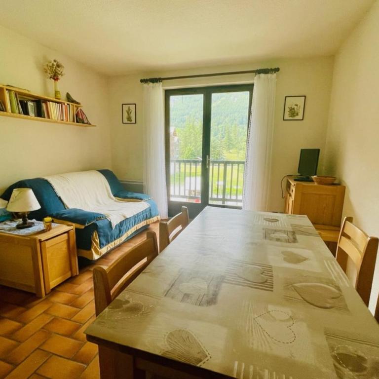30 m next to Les Grands Bains - Appartement - 2