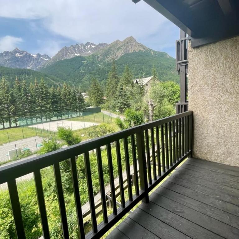 30 m next to Les Grands Bains - Appartement - 10