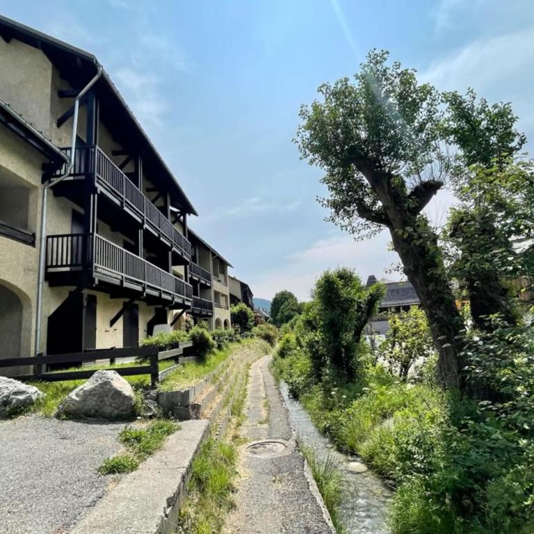 30 m next to Les Grands Bains - Appartement - 12