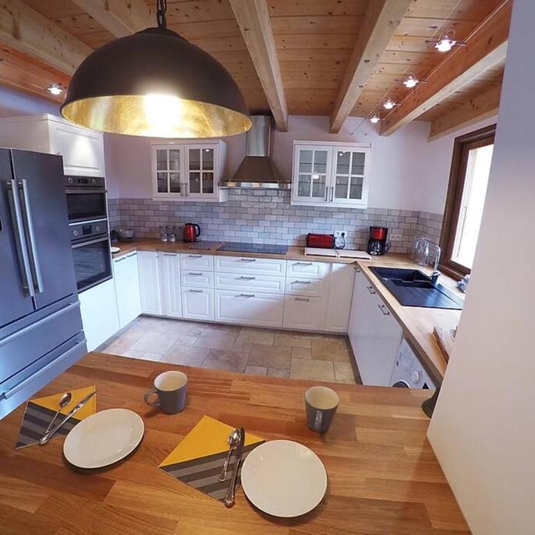 CHALET 16 PERS PROCHE DES PISTES - Chalet - 6