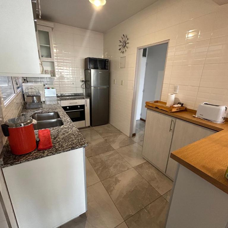 Depto Céntrico a Estrenar con cochera propia - Apartamento de 2 dormitorios - 23
