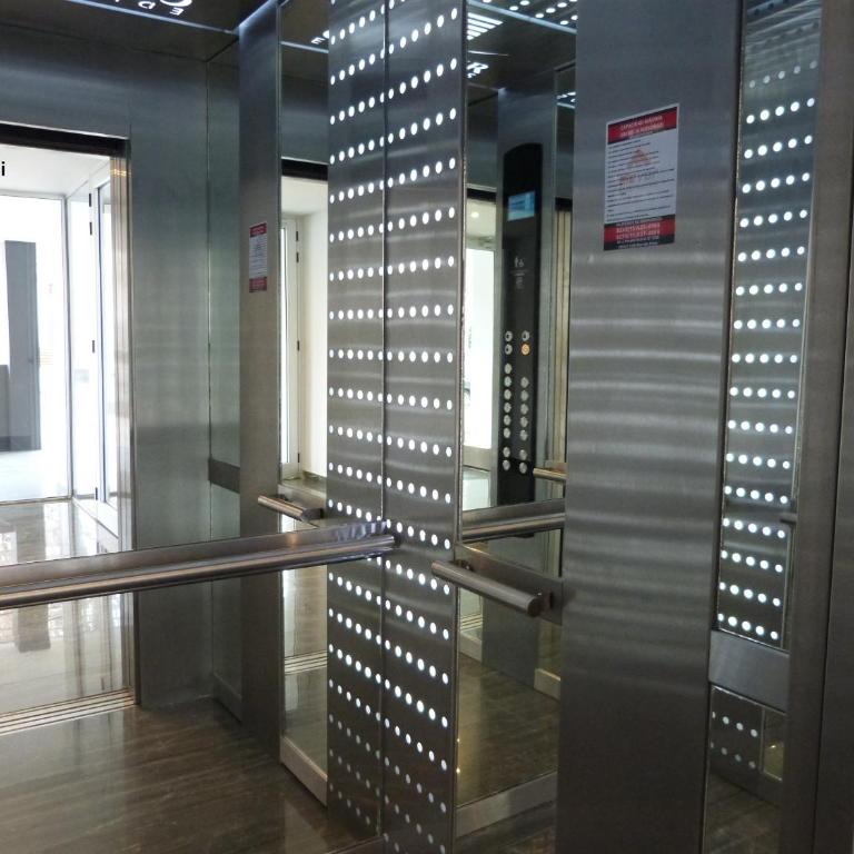 Oportunidad Departamento a Estrenar 2 ambientes hasta 4 personas Mar del plata 12 cuadras del MAR - Apartamento con balcón - 12