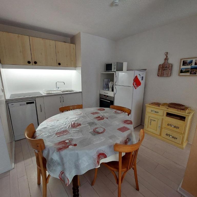 Appartement 6 pers, balcon sud, prox pistes ski fond - FR-1-737-49 - Appartement - 3